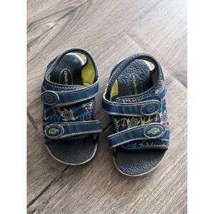 Stride Rite Everett Size 7 M Beach Sandals Navy Multi